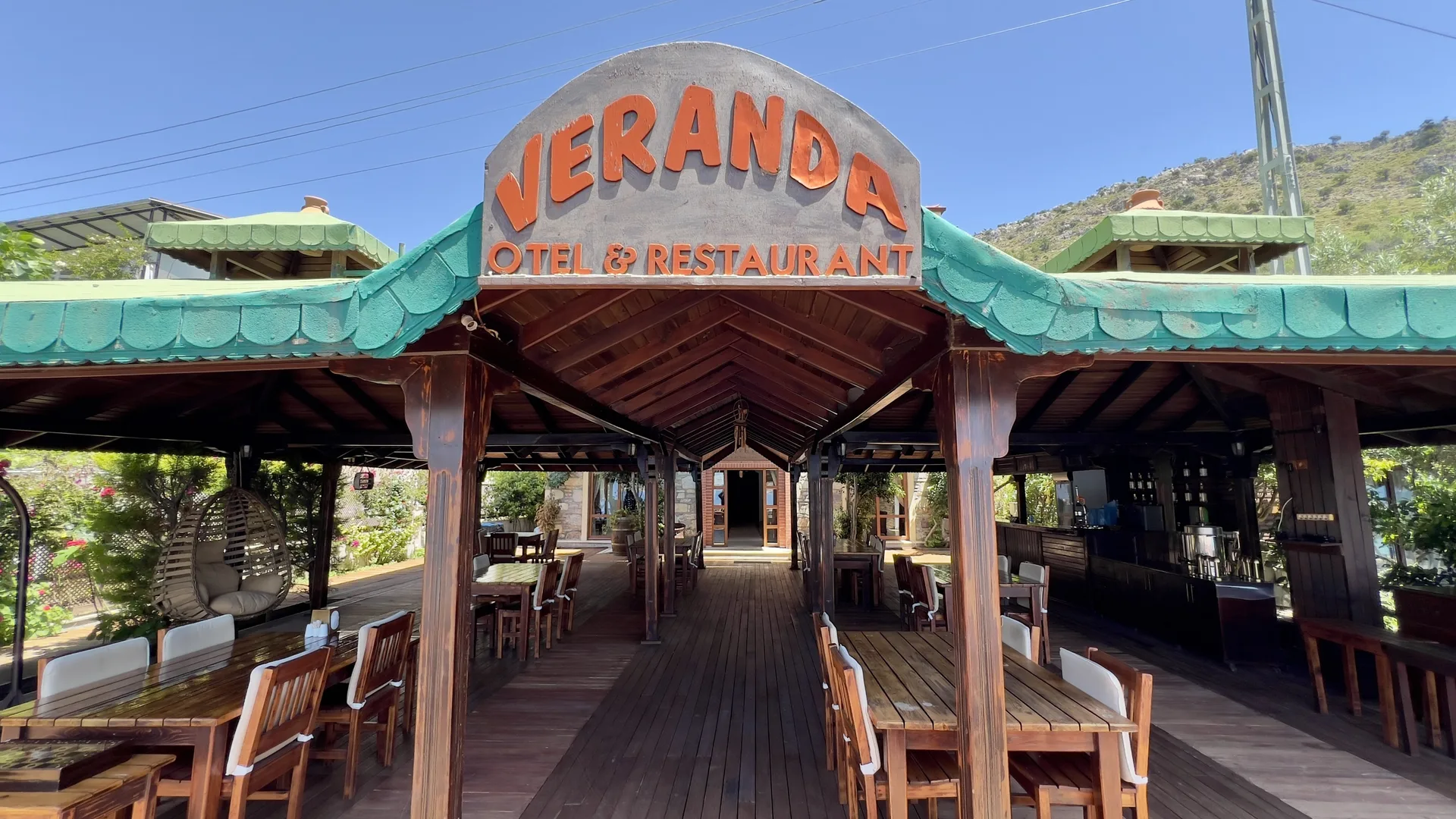 Veranda otel denize sıfır